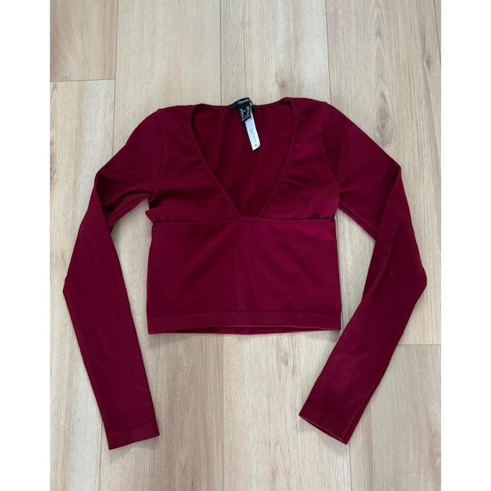 Forever 21 Deep V Neck‎ Long Sleeve Crop Top Burgundy Ribbed Knit Size M/L